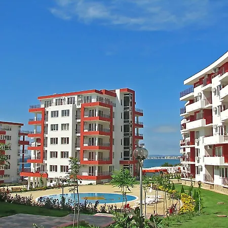 Апартамент Marina And Panorama Deluxe *