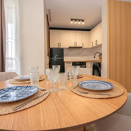 Marina And Panorama Deluxe Apartamento